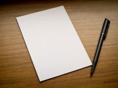 Лист бумаги и ручка