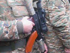 Применение оружия военнослужащими